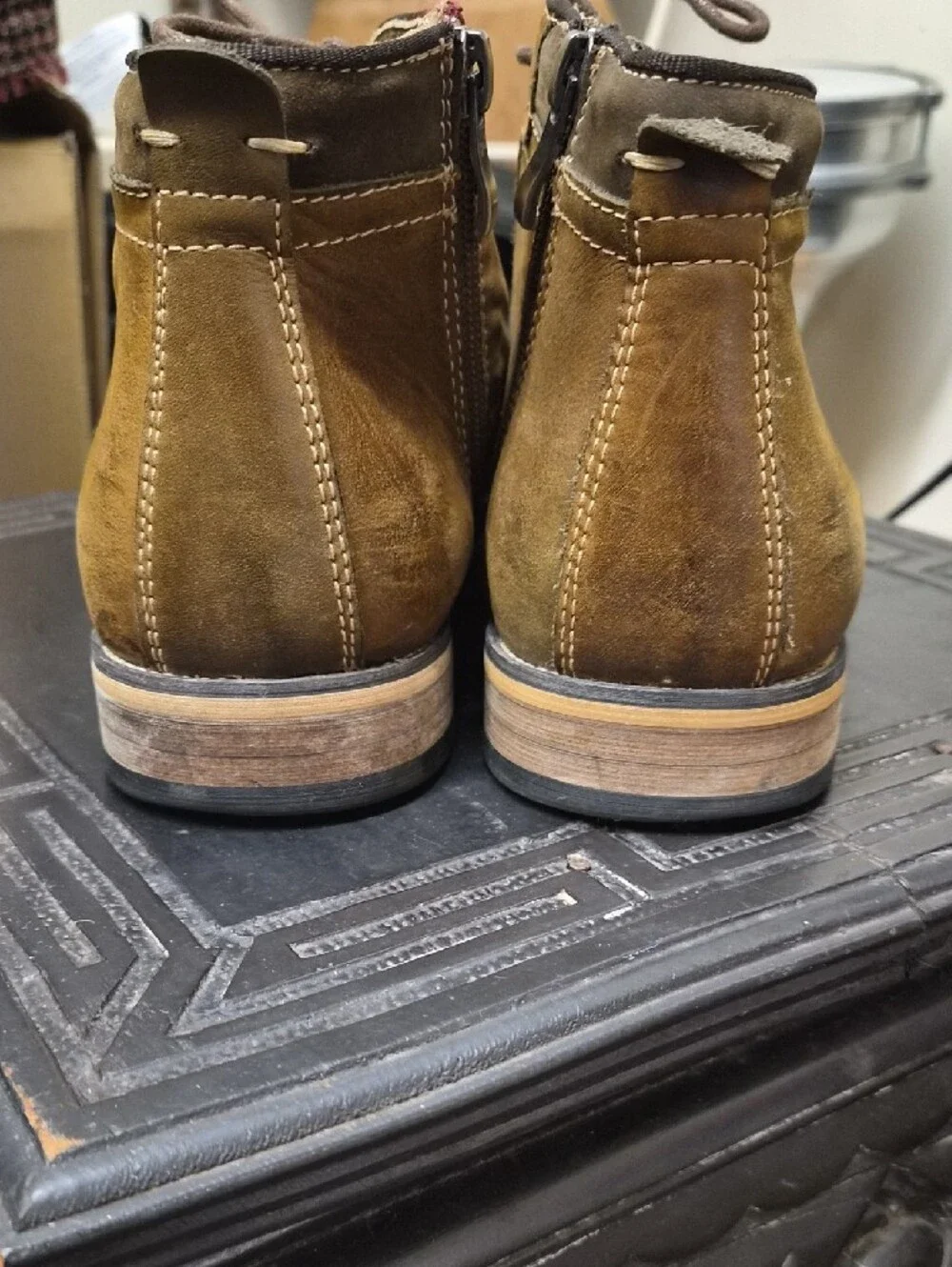 Steve Madden Brown Leather Chukka Boots with Lace-Up Size 9.5